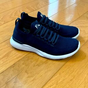 APL Navy Techloom Breeze size 7